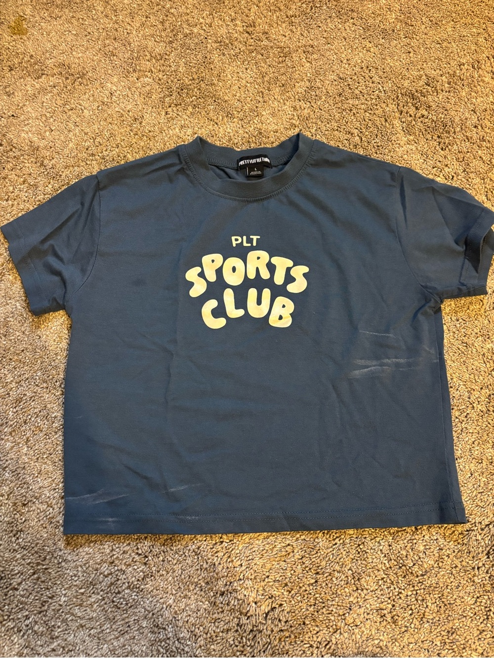 PrettyLittleThing Short Sleeve Tee in Navy with Yellow Graphic